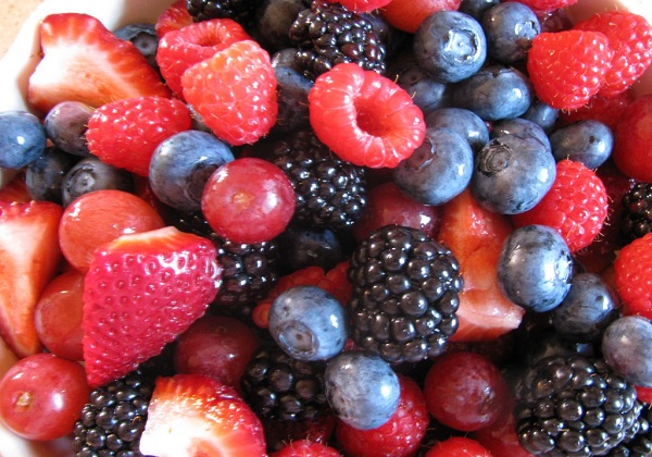 Image: http://www.brawfood.co.uk/seasonal-summer-berries/