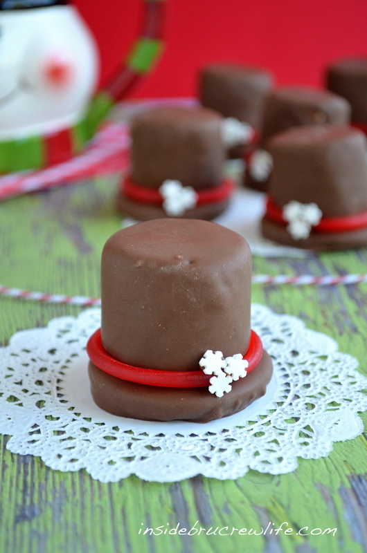 Marshmallow Frosty Hats