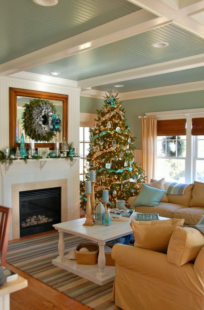 Turquoise Living Room Christmas Décor